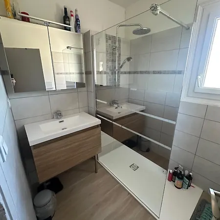 Maison Avec Piscine Proche Plages Et Commerces